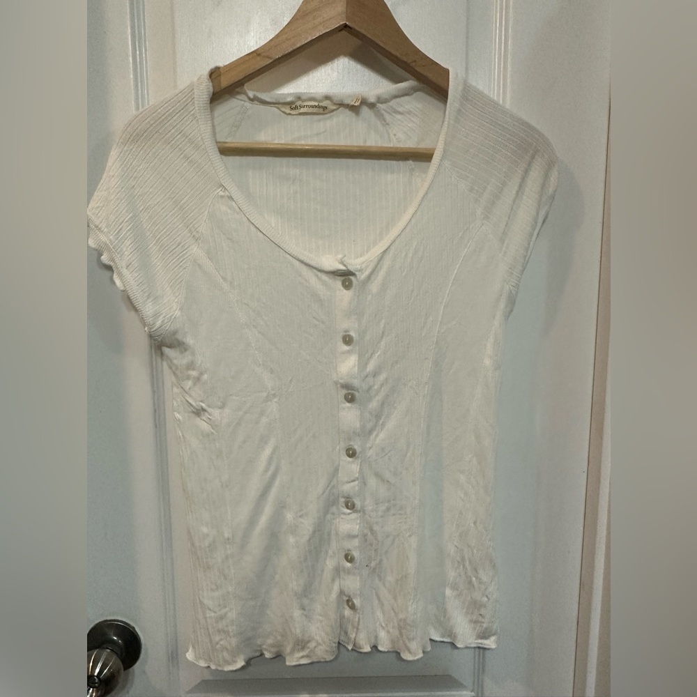 Soft Surroundings Cream Ribbed Button-Front Scoop Neck Top